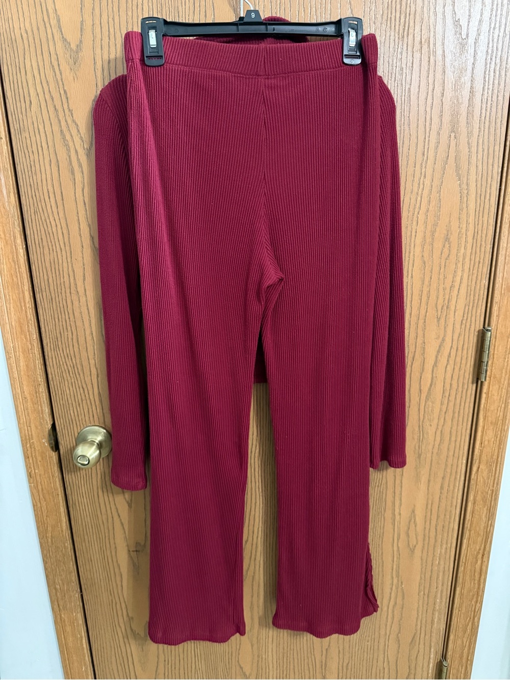 Two-Piece Ribbed Knit Lounge Set - Picture 3 of 4